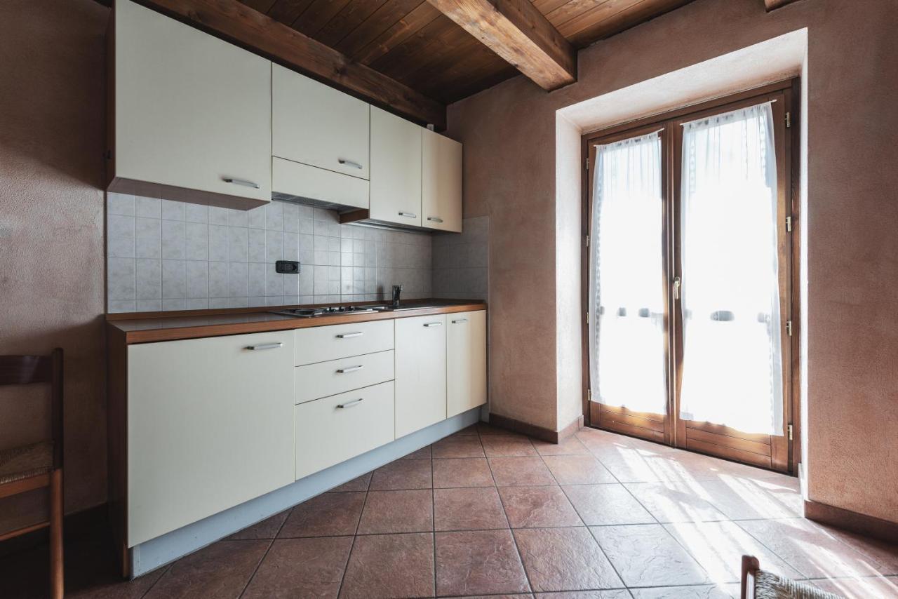 Residence La Tana Del Ghiro Бардонеккия Экстерьер фото