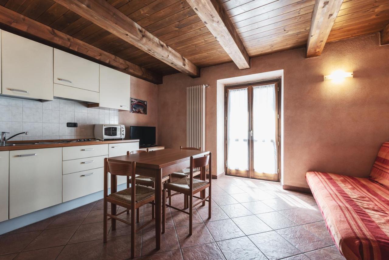 Residence La Tana Del Ghiro Бардонеккия Экстерьер фото