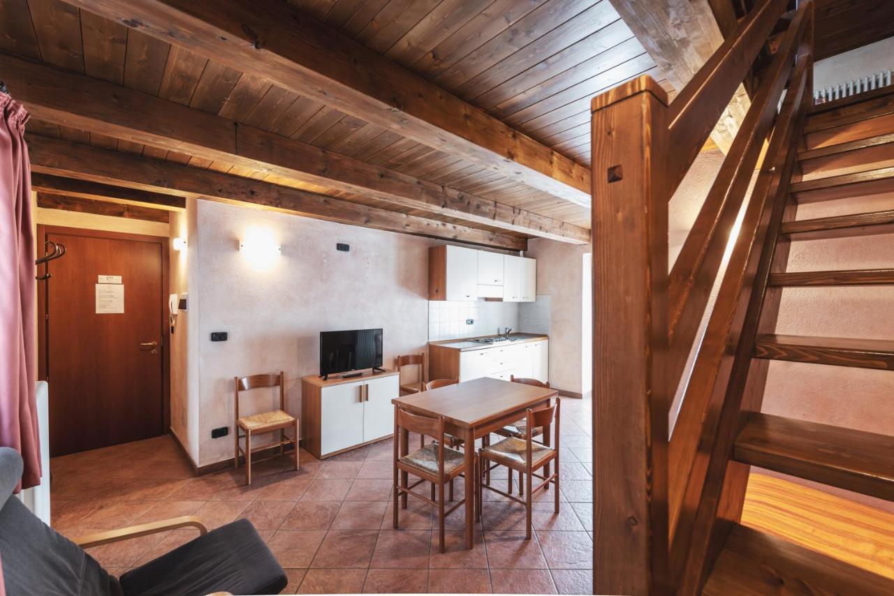 Residence La Tana Del Ghiro Бардонеккия Экстерьер фото